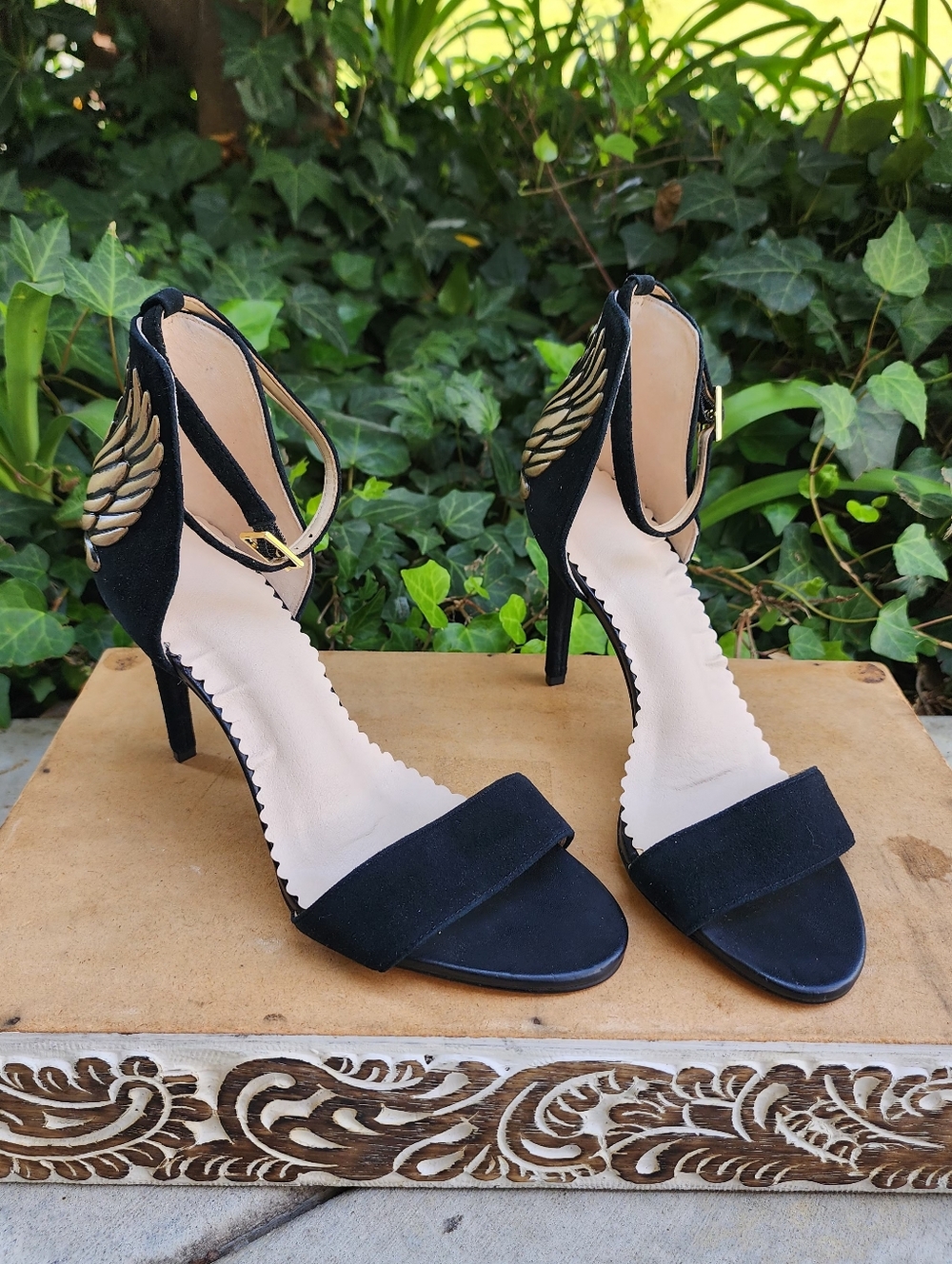 Sexy Wing Accented Katy Perry Sandals - Picture 2 of 6